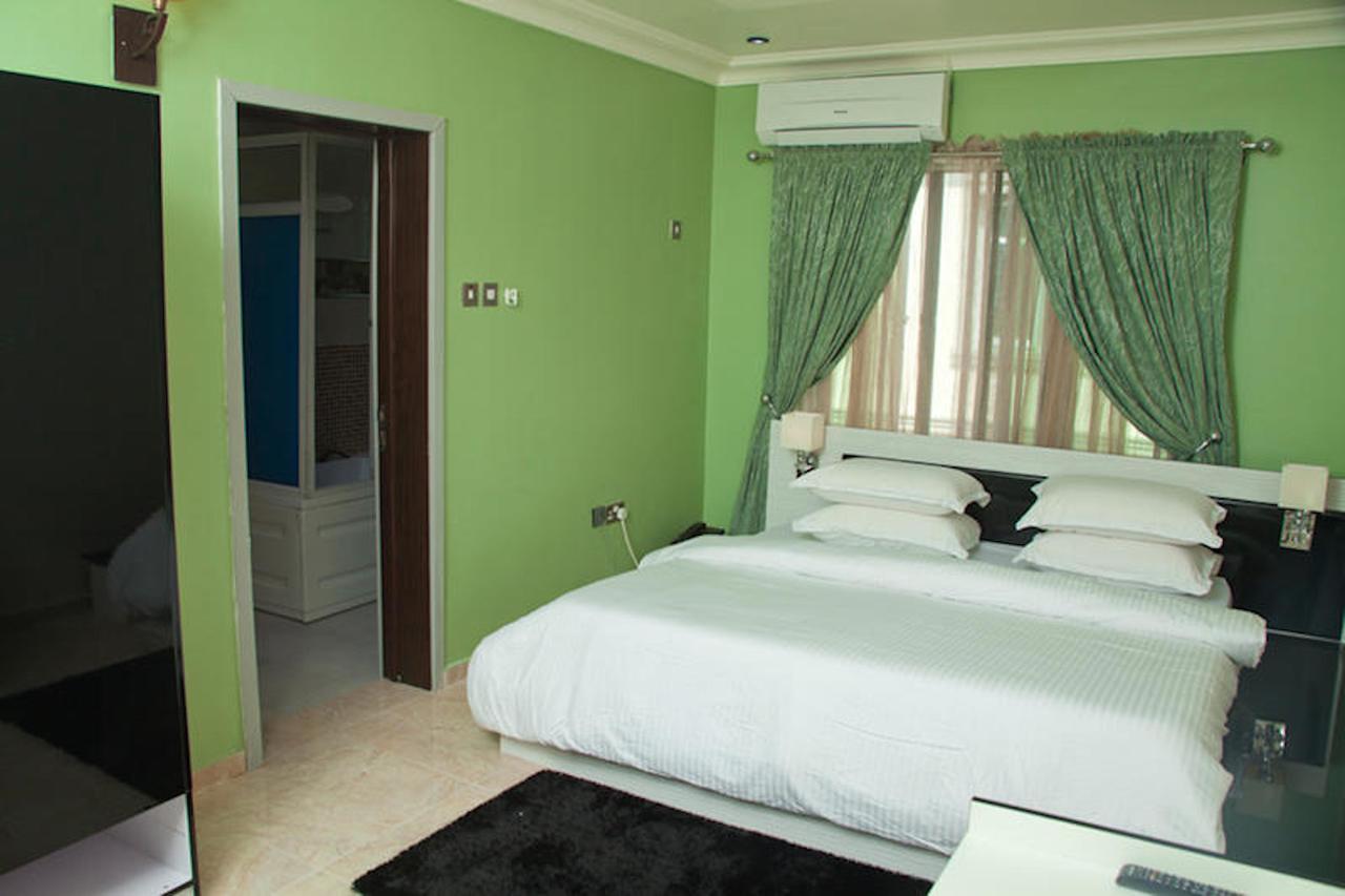 Milestone Hotel Ogombo Exterior foto