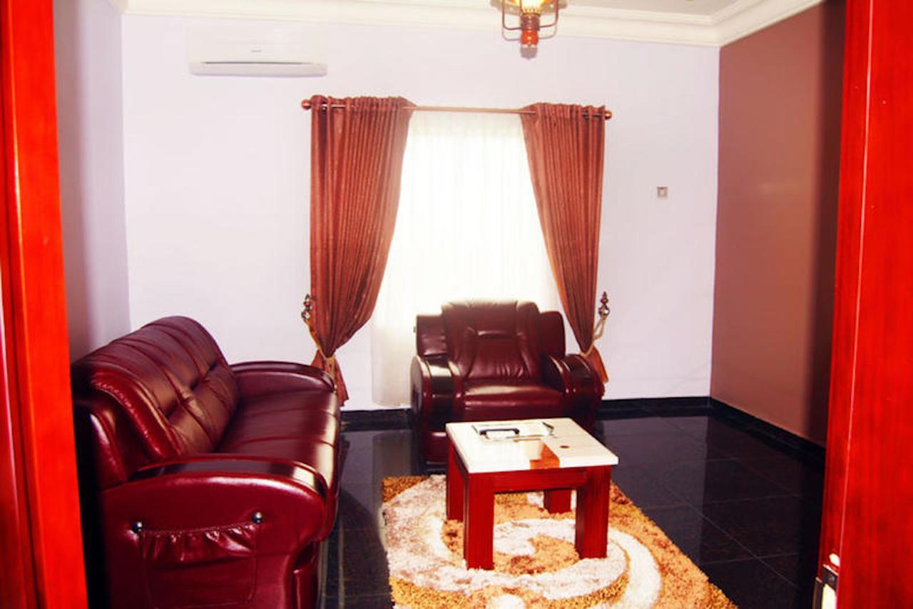 Milestone Hotel Ogombo Exterior foto